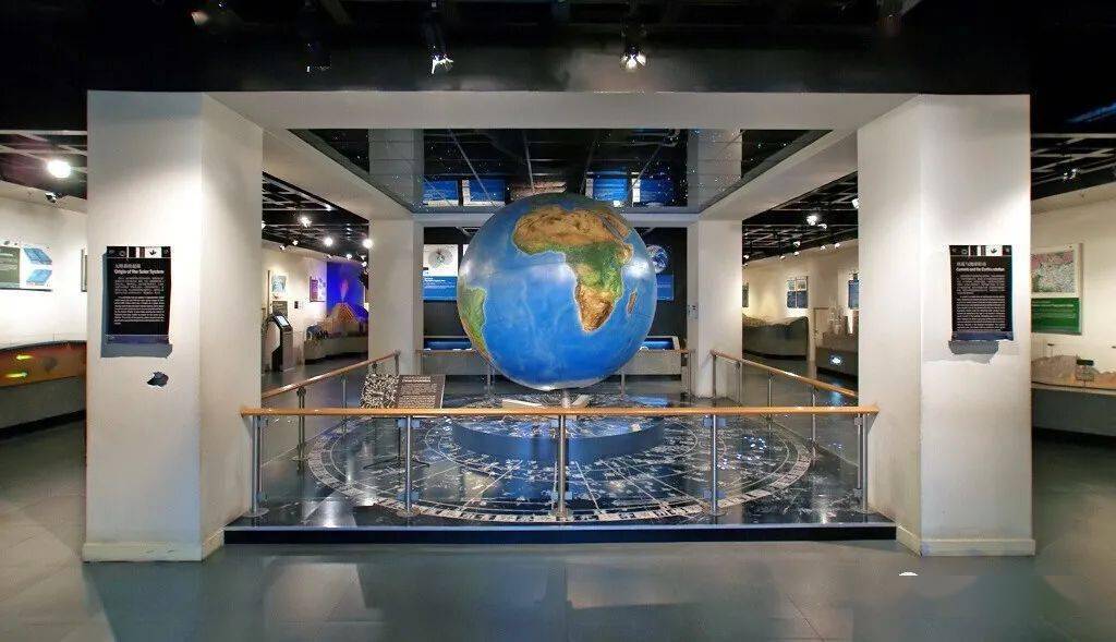 环球自然日科学展览图片