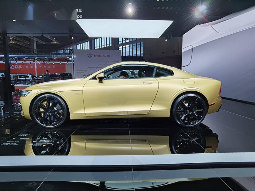 这个金色专属车漆太帅了 极星1金色臻藏版亮相上海车展_搜狐汽车_搜狐