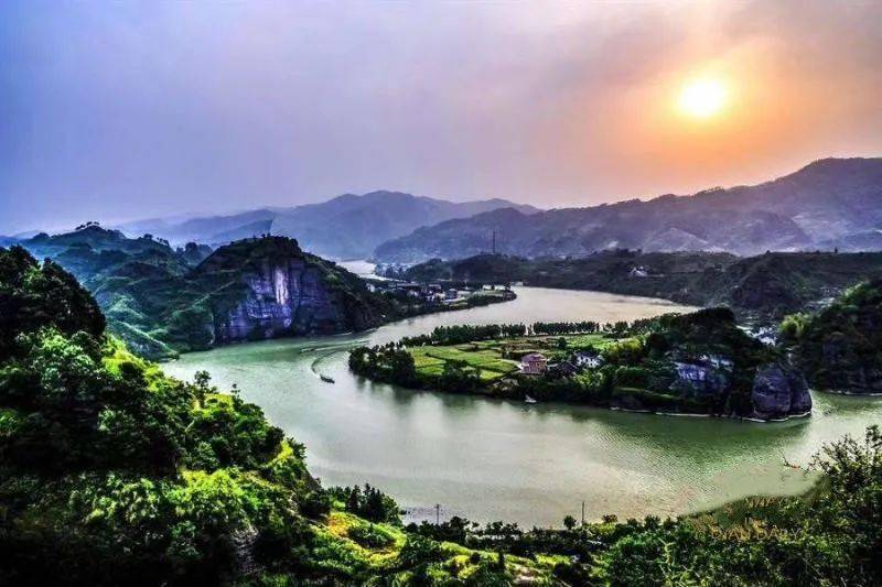 五一来袭,去怀化怎么玩?5条旅游精品路线等你来体验~_主要景点