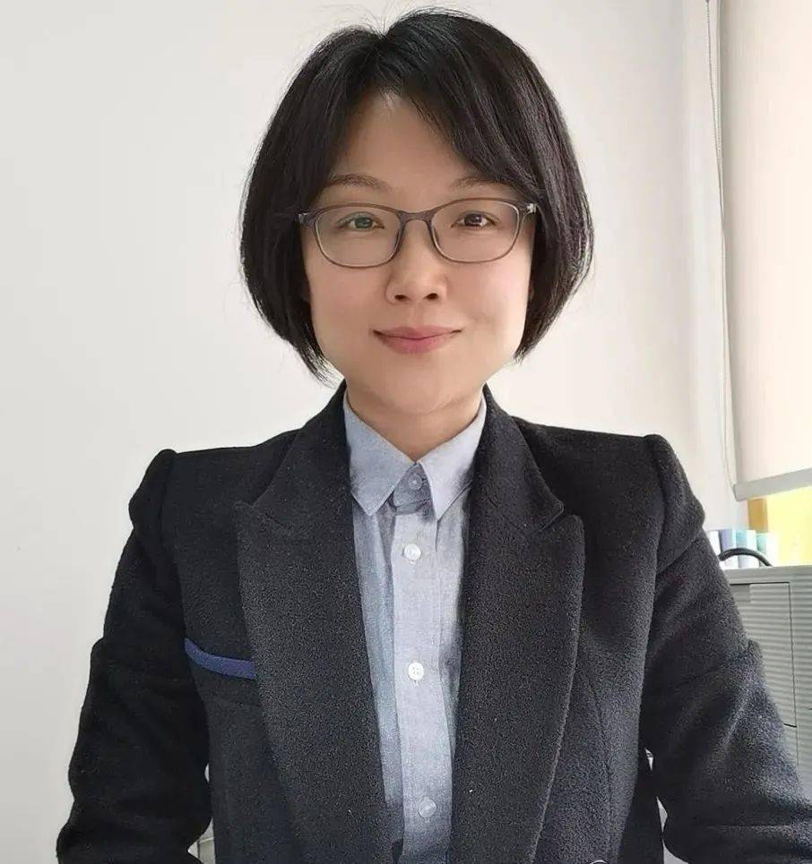 此次权威答疑的老师谢丹成都市教育考试院会考处处长如果您在还有其他