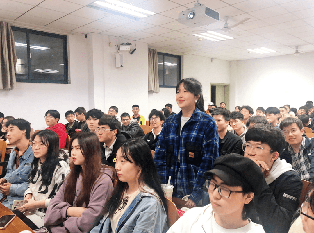 老师拒绝学生表白心理老师会接受学生的表白吗 自媒体热点