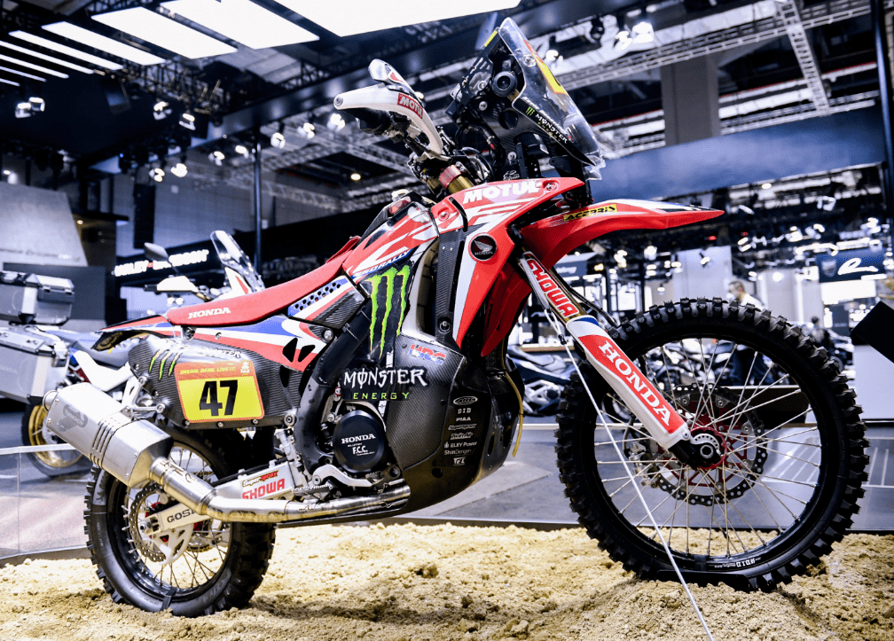 这可能是你离达喀尔赛车最近的一次多图实拍hondacrf450rally47战车