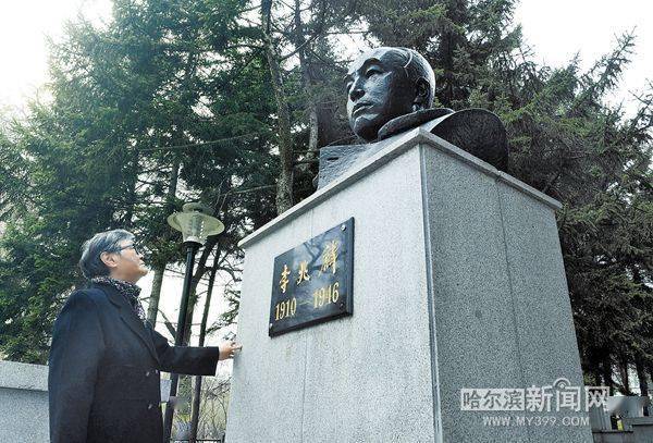 这里,是我一生都不能忘记的地方_张卓