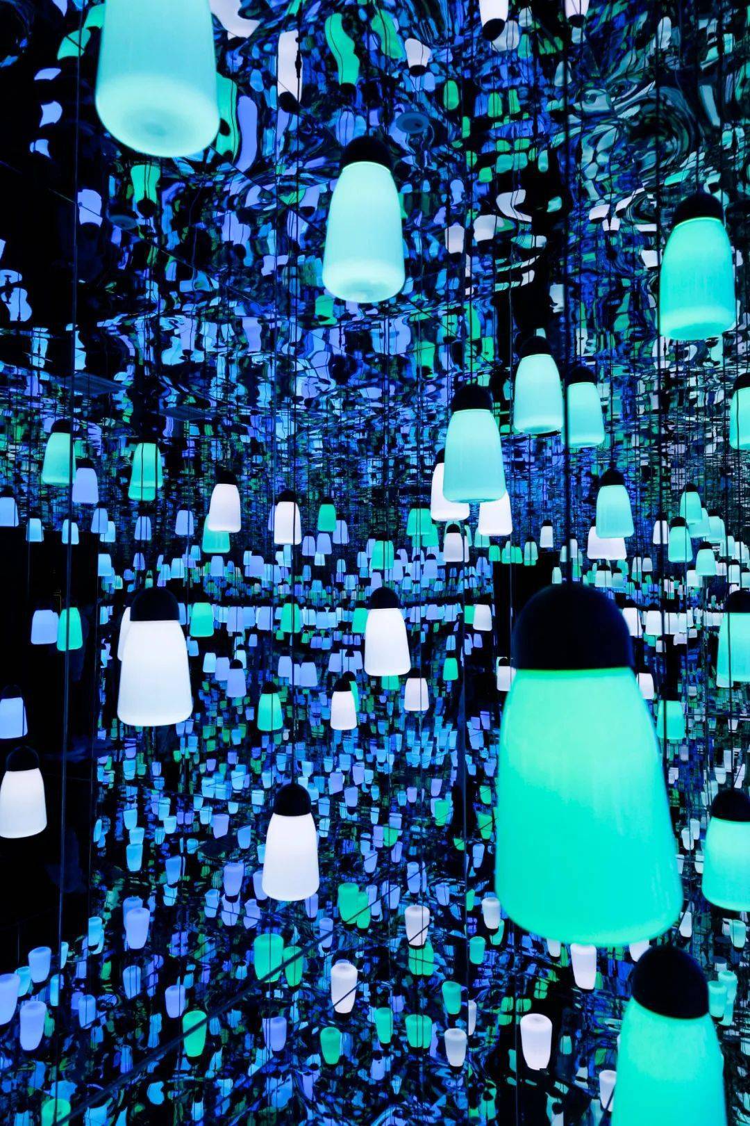 离开fast光影馆,小镇里最不能错过的就是平塘国际天文体验馆.