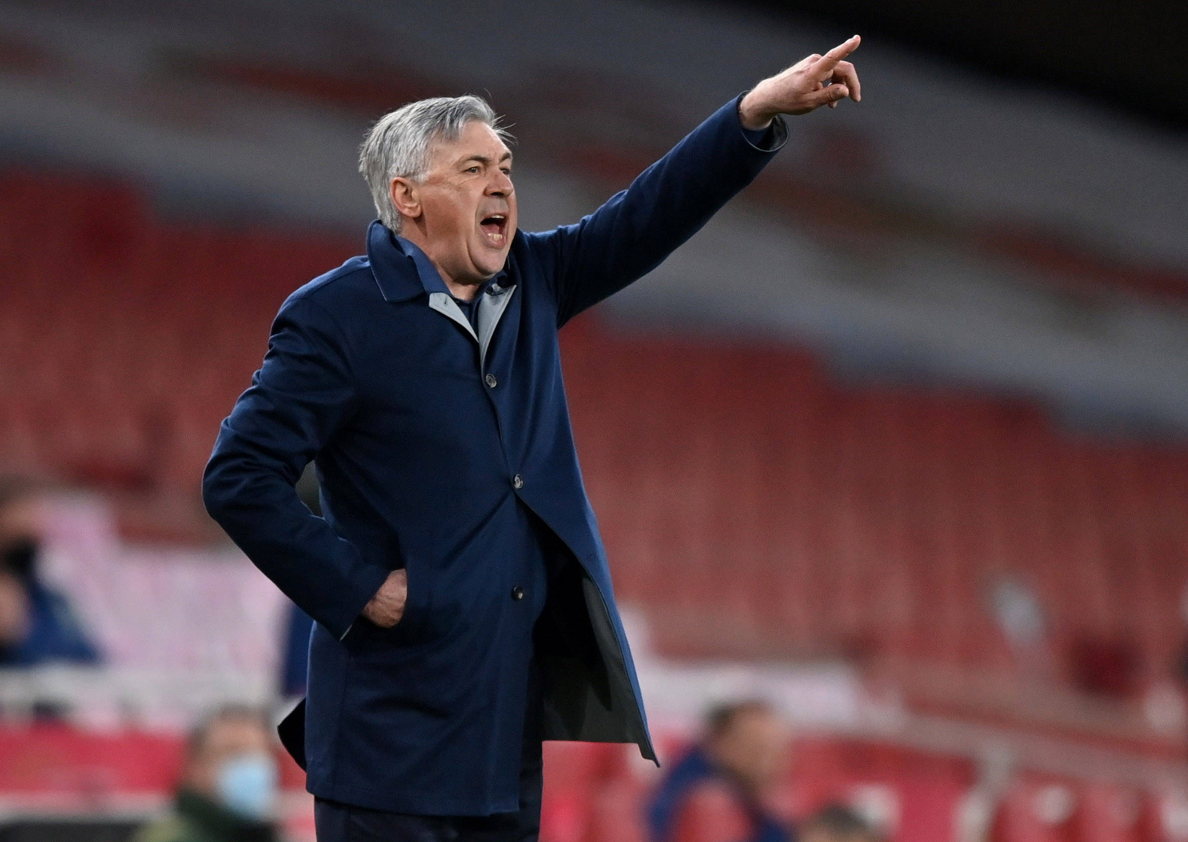 足球——英超:阿森纳不敌埃弗顿