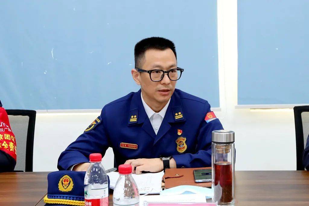 就推进全市大型商业综合体消防安全管理标准化示范创建工作,赵华支队