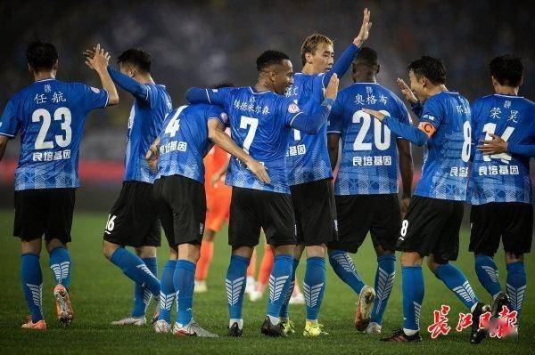 武汉三镇中甲首秀,3:1胜北京理工|行摄武汉