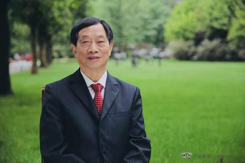 三星堆博物馆名誉馆长肖先进:三星堆是我的情结|贷款2000万元建博物馆