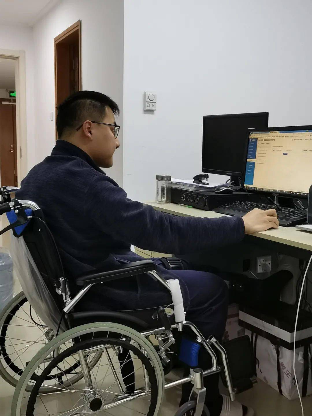 胡坚强萧山区区长热线这个90后小伙不简单