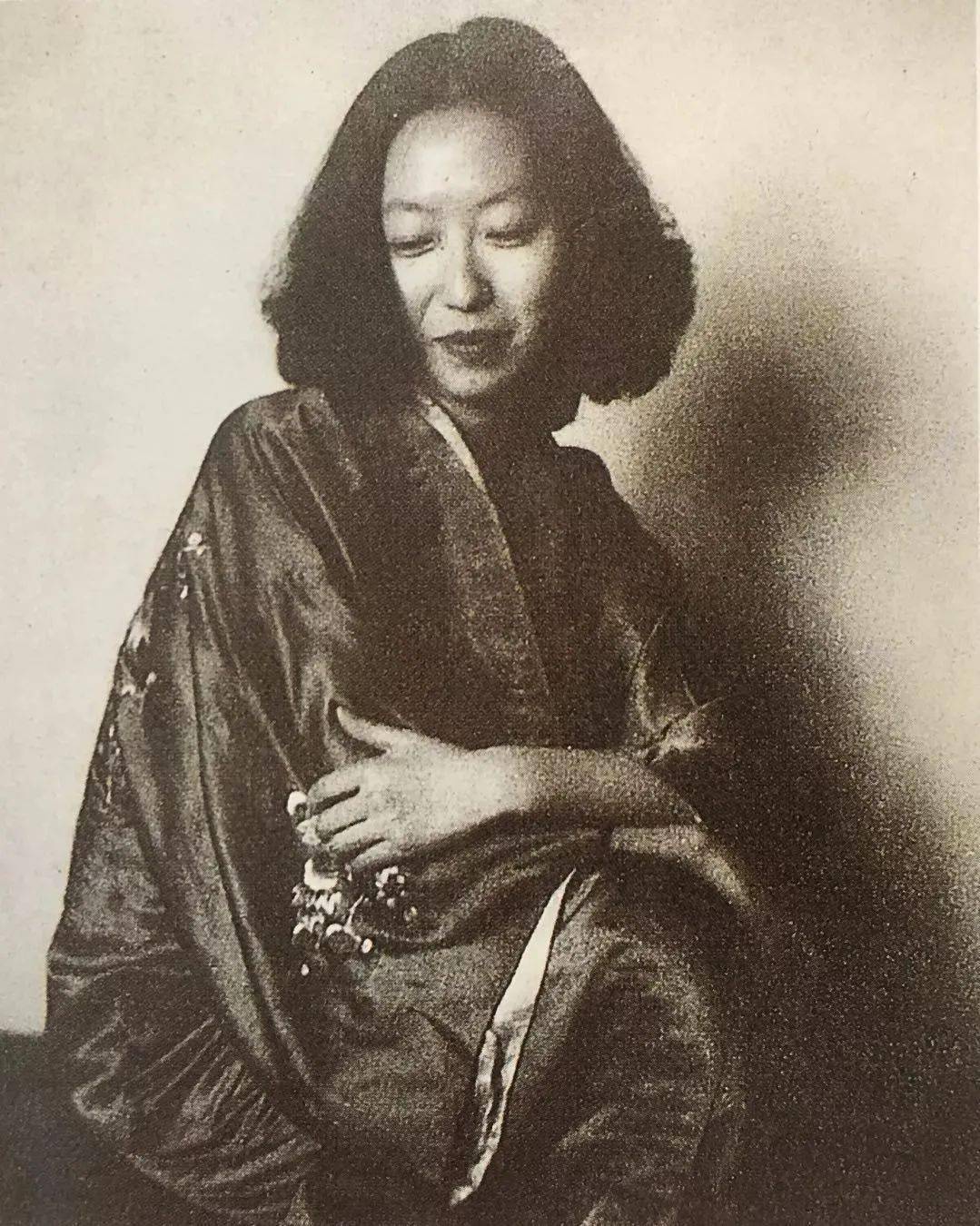 晚年,她依然坚持着自我的生活态度:在美国时,请林式同帮她找房子,要求