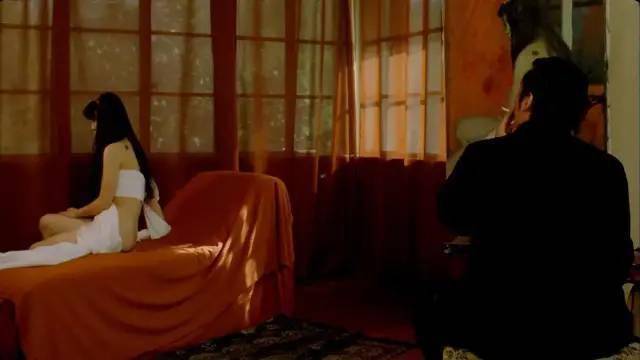 《道尔教授的头颅》,本是个没多少新意的故事,因为有了"凶宅","美人头