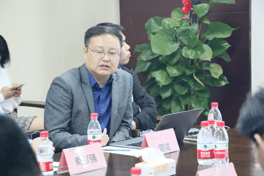 新能源数据中心建设研讨会召开聚焦液冷光伏能源前沿问题