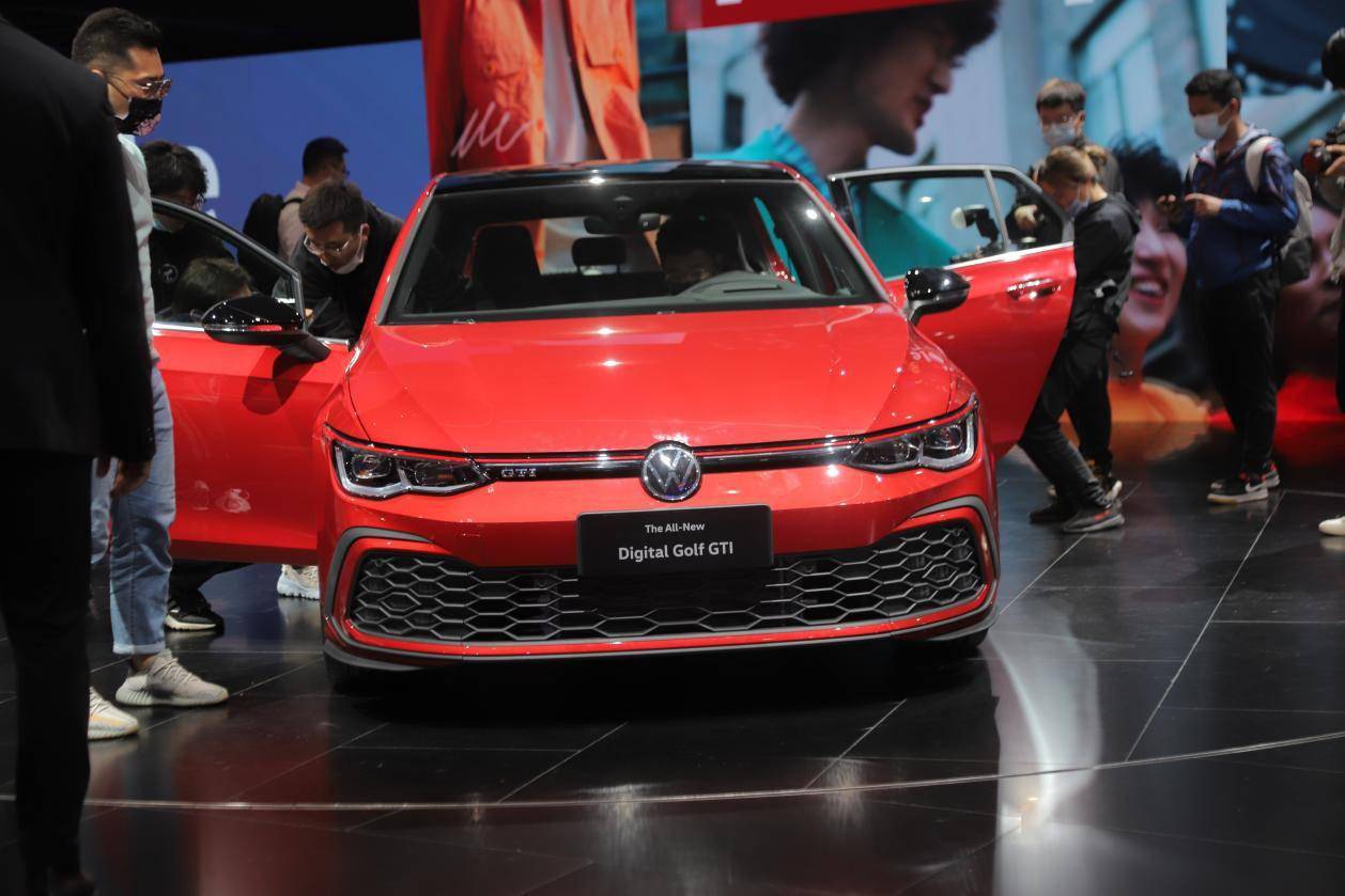 当时的gti被称为史上最快的大众,最大功率81kw的1.