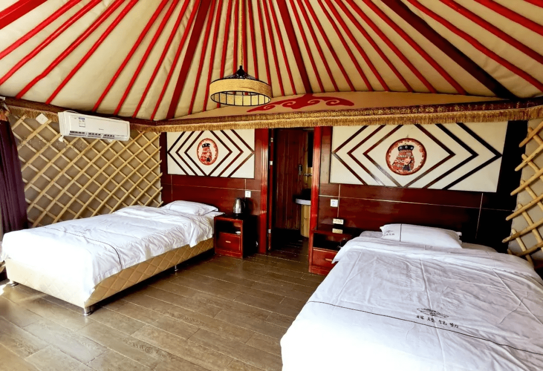 五一黄金周辉腾锡勒黄花沟草原旅游这样打开