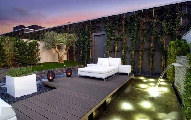 收藏实用又美观40款有设计感的鱼池庭院案例