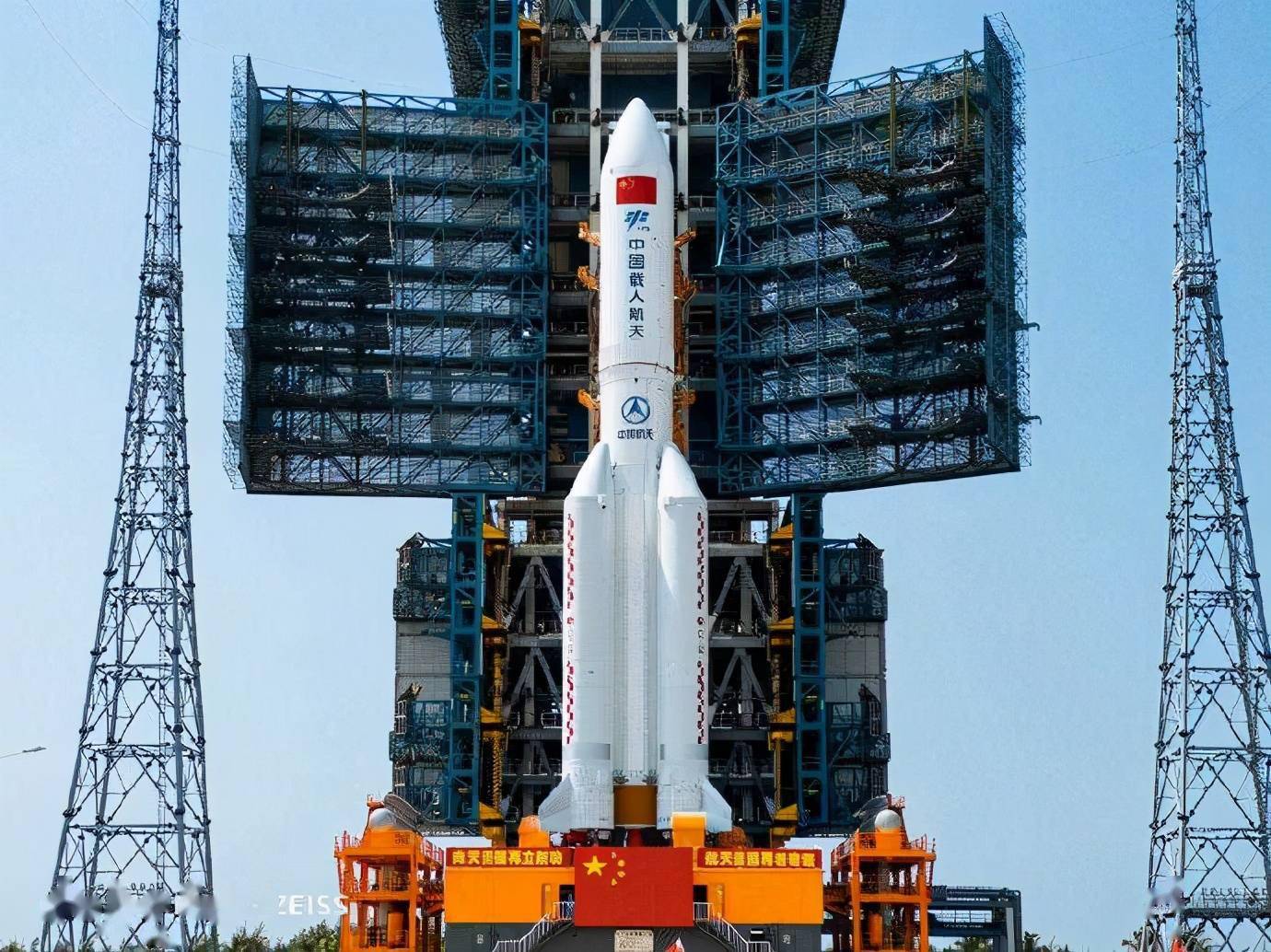 我国载人登月或提前,专家提环月交会对接登月方案,长五就能实现_火箭