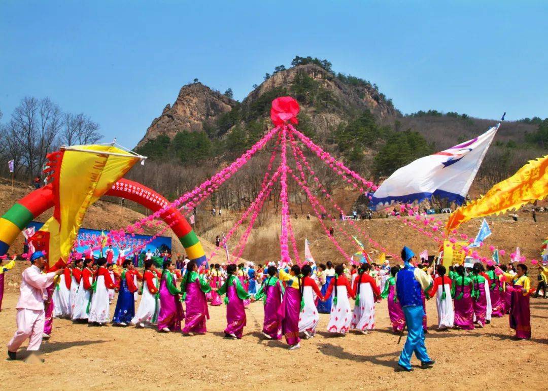 关注五一出行就选这中国和龙金达莱国际文化艺术节攻略来啦和龙市委