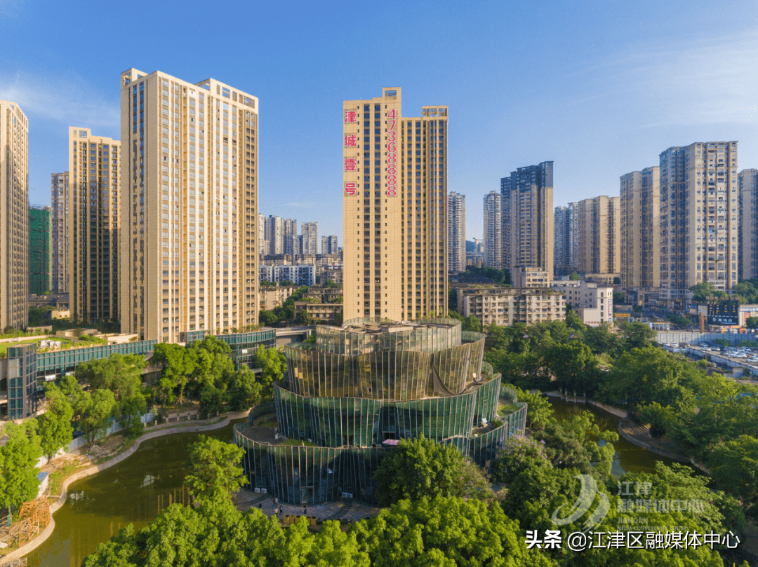 东部新城位于江津几江城区核心板块遗爱池商圈▲遗爱池商圈主体商业