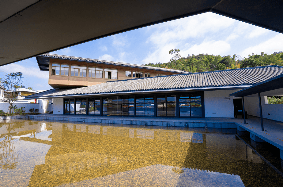 一筑一风景丨三棵树科创艺术漆描绘建筑的诗情画意林风眠纪念馆