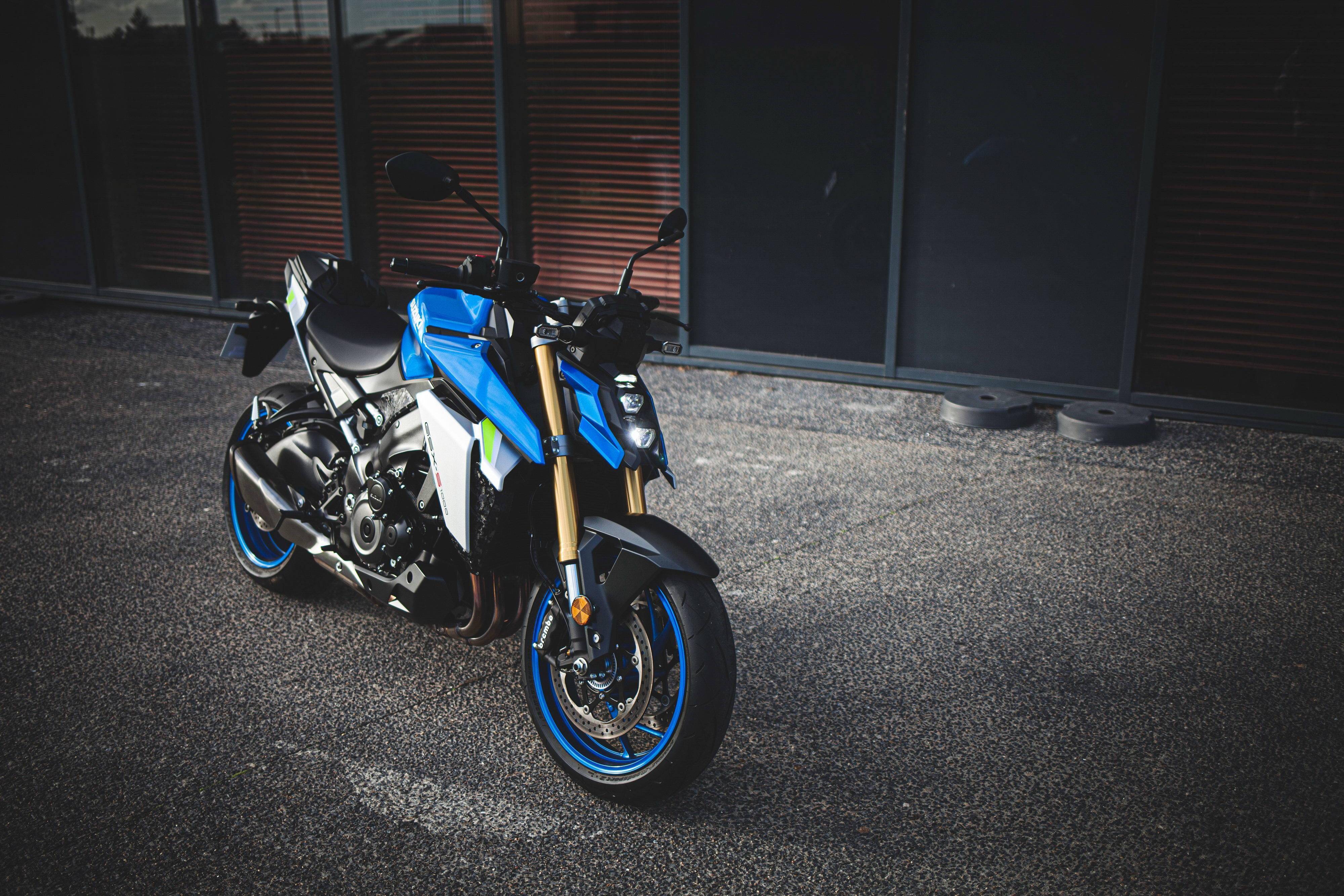 suzuki 新一代运动街车 2021 gsx