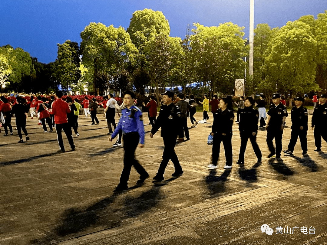 中心城区广场舞噪音扰民!整治!_世纪广场