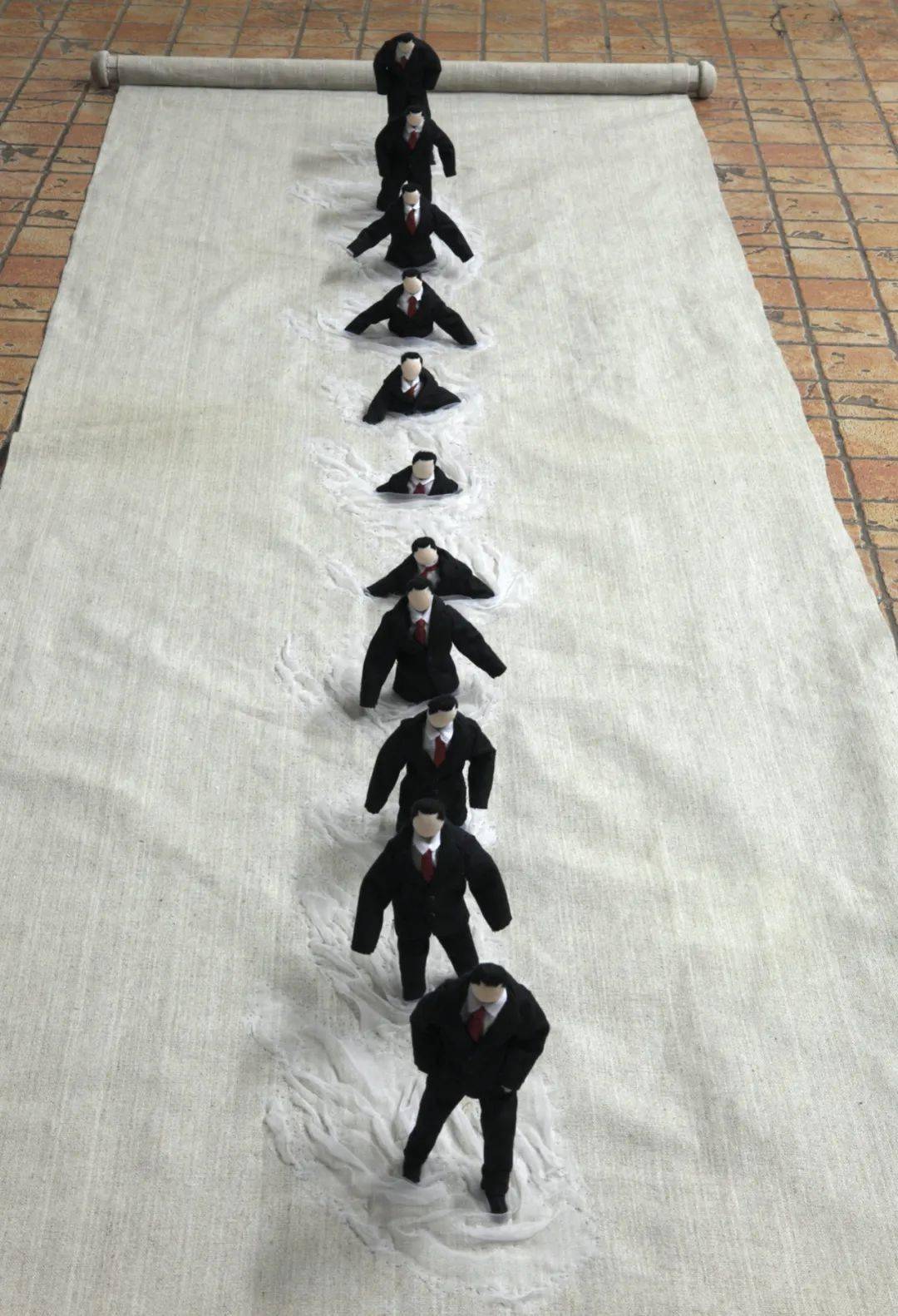 上海夫妻合力在家造小人神了