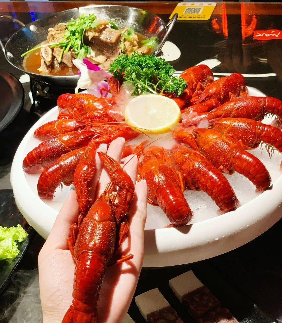 【无需预约五一通用不加价】真正的金湖龙虾来啦!
