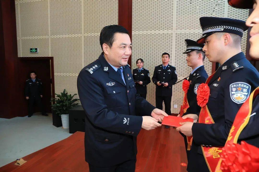 副区长,分局党委书记,局长迮大猛出席并讲话,团区委负责同志于丝浓