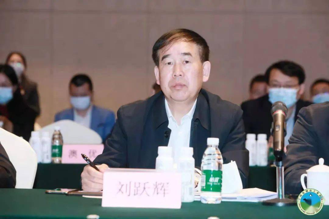 或许他的故事值得一看…_刘跃辉