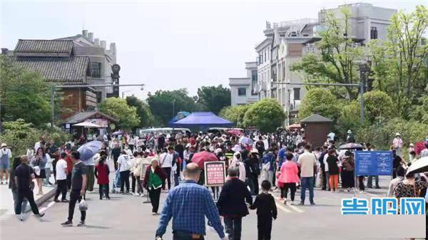 【贵阳贵安本轮疫情源起批发市场
/贵阳贵安关于进一步做好当前疫情防控工作的通告】-图1 【贵阳贵安本轮疫情源起批发市场
/贵阳贵安关于进一步做好当前疫情防控工作的通告】-图1