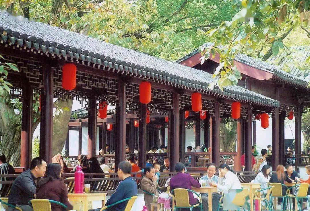 仲雍|一碗面，一杯茶，这座江南小城里的日子，舒坦似神仙