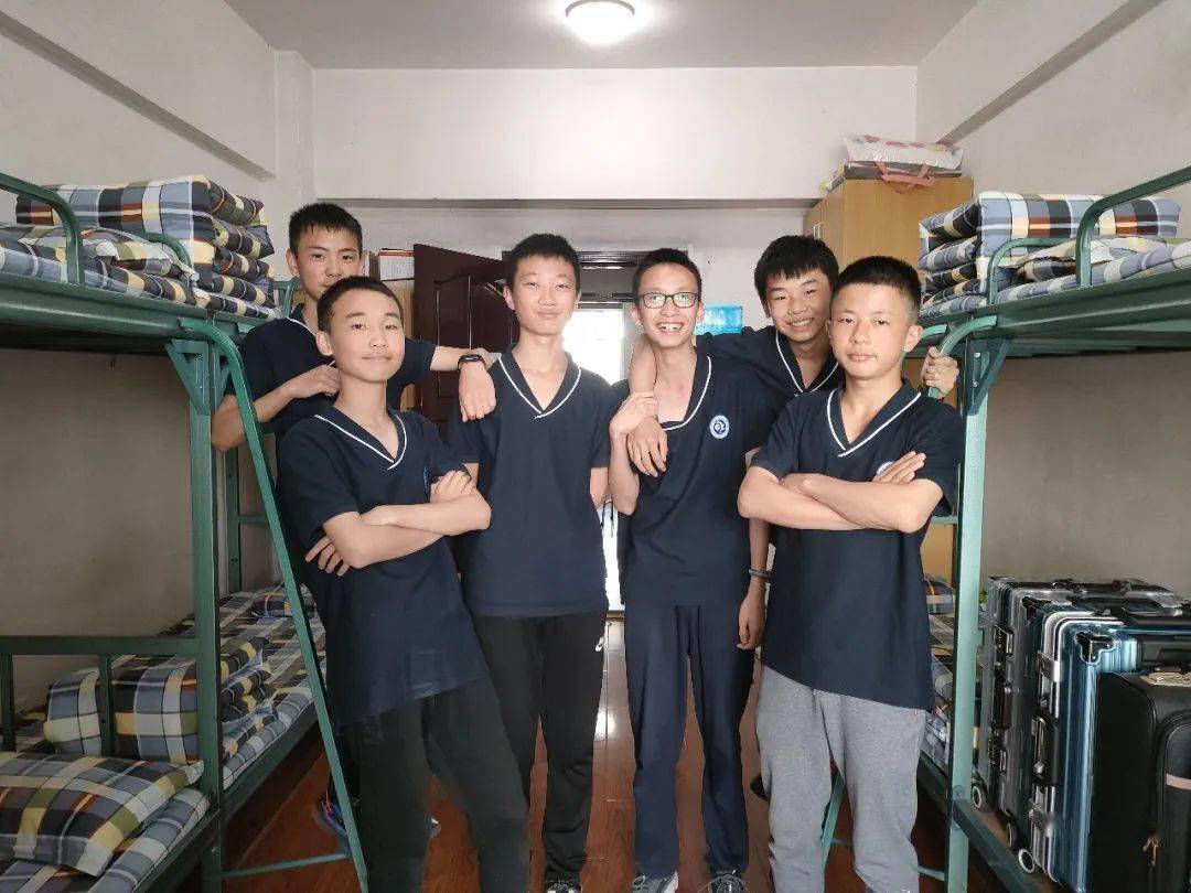 自理自立,人人都是生活小能手| 绵阳中学英才学校2021年度学生生活