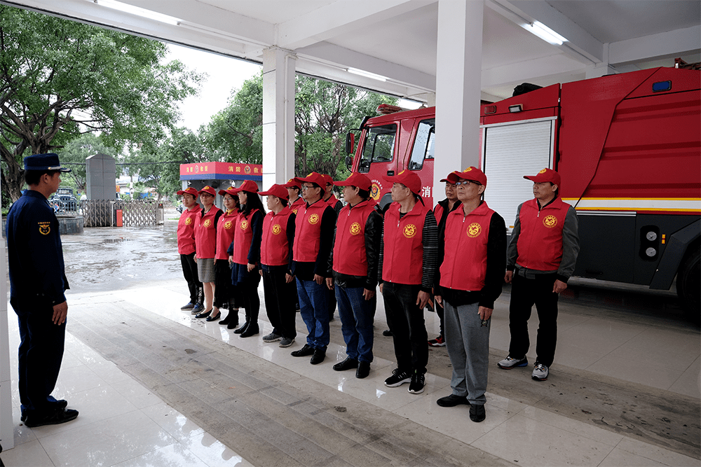 柳州市柳城县组建首支园丁消防志愿队伍