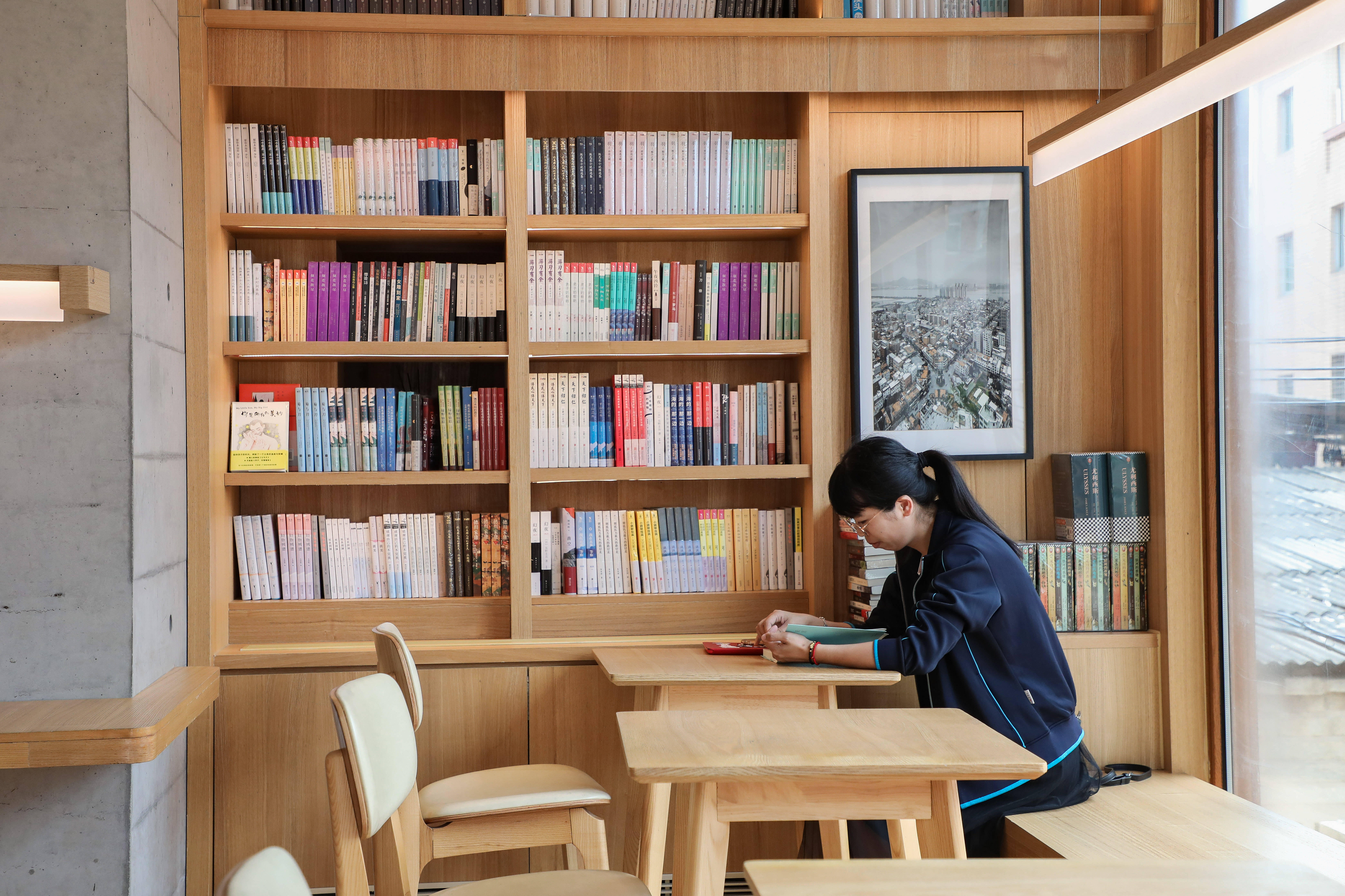 福建晋江:母亲的房子图书馆正式对外开放