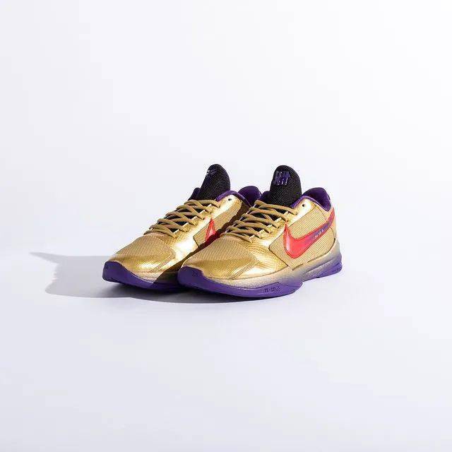 最后一双科比联名undefeated合作款国内明日抽签开启