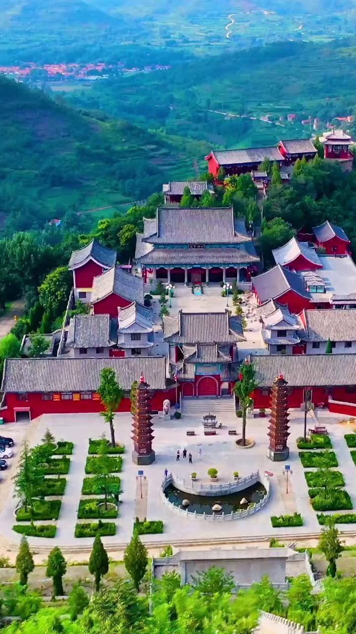 八宝灵山寺传说八个动物在此修炼成仙可解人间百姓疾苦抖音小助手寺庙