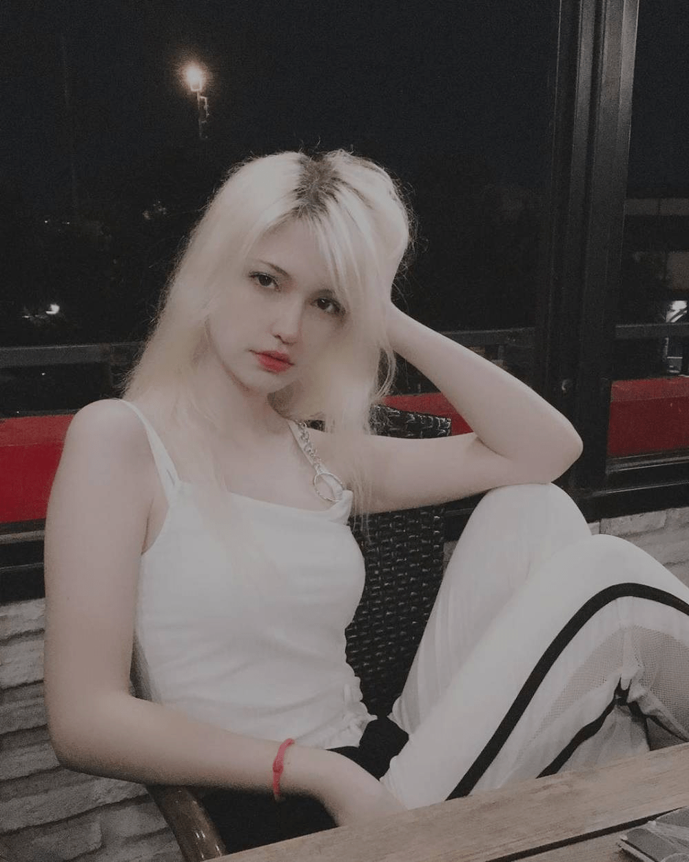 水友新老婆预定:iw十年老粉,不请自来_选手