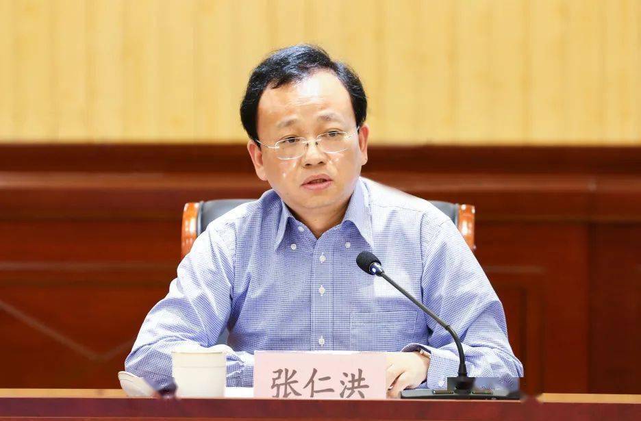 镇长张仁洪表示,镇政府将在党委的领导和部署下,切实推动省高新区各项