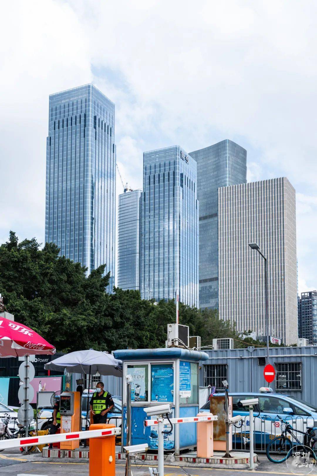 是的十亩地要拆了