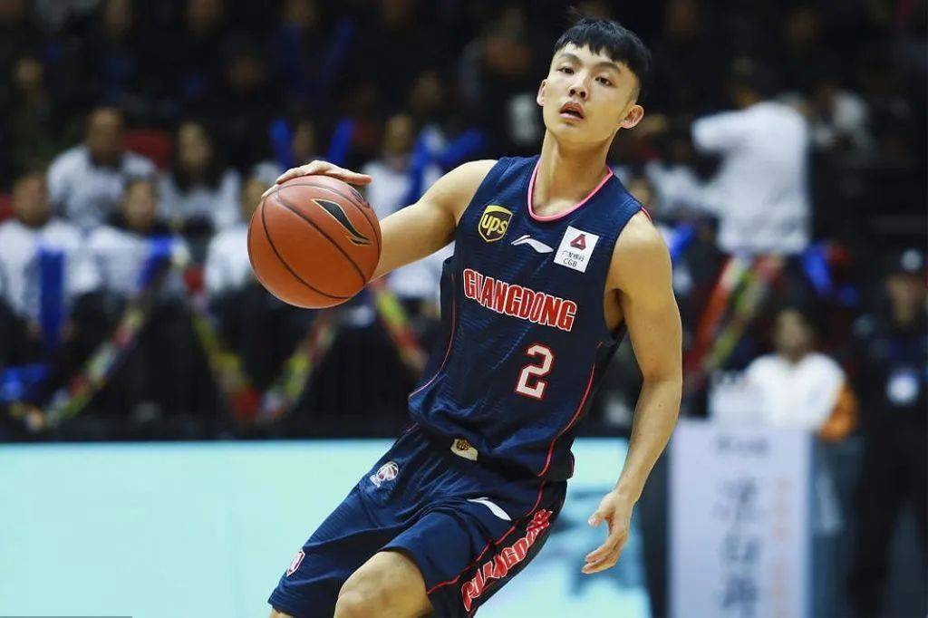 中国最矮的篮球运动员图片