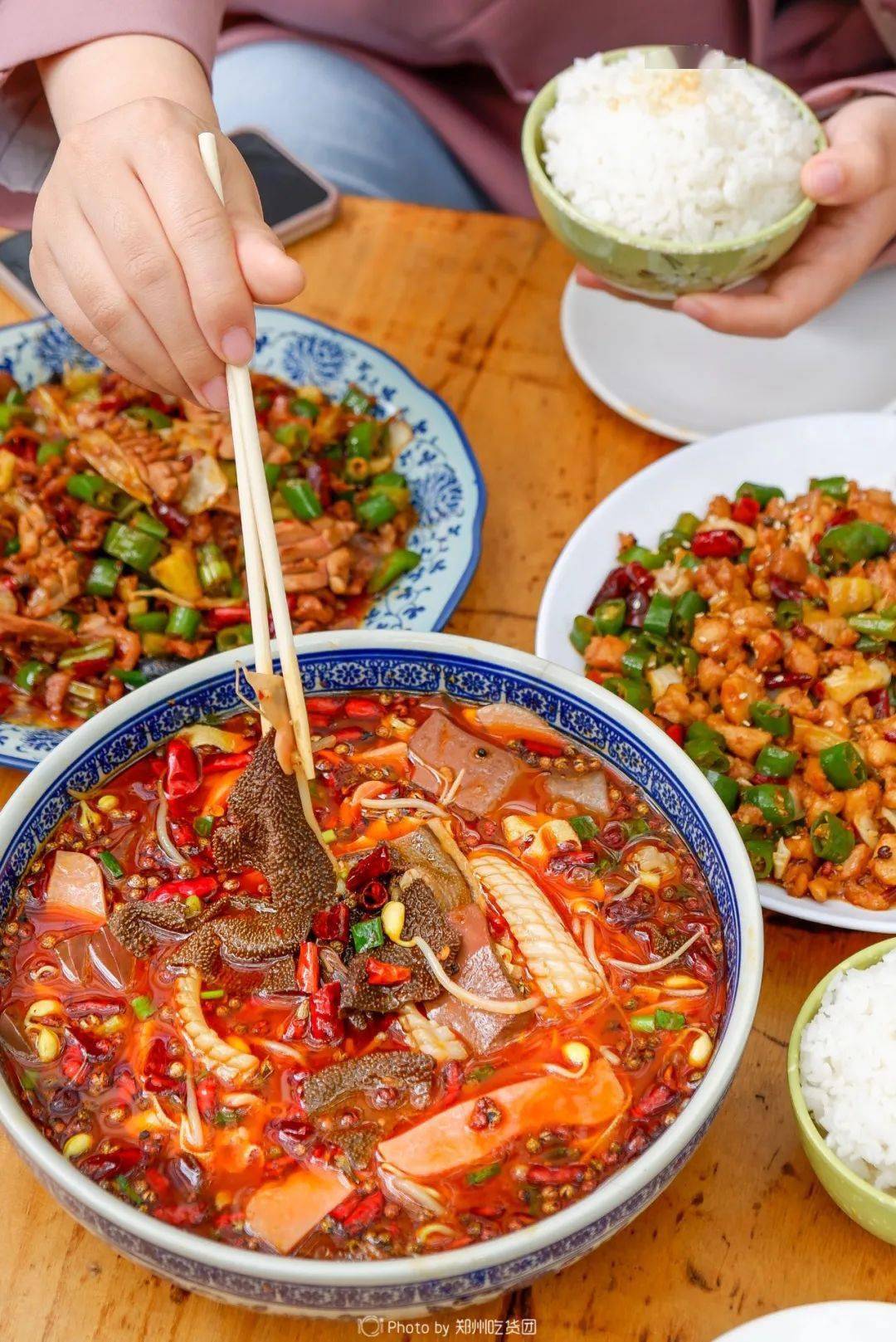 追了十几年的毛血旺,店里米饭都卖光了!