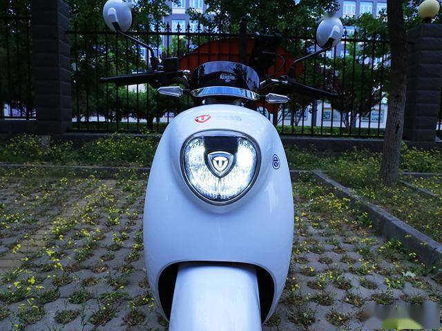 外型可甜 动力可盐 台铃超能n8跑得更远更长久_电动车