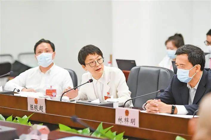 网""要建立城中村管理公众参与机制"……面对深圳城市治理承压明显