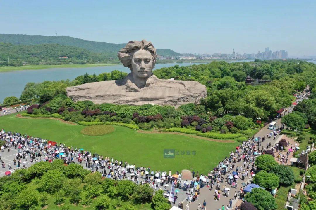 城区常住人口包括郊区吗_北京市城区郊区地图(2)