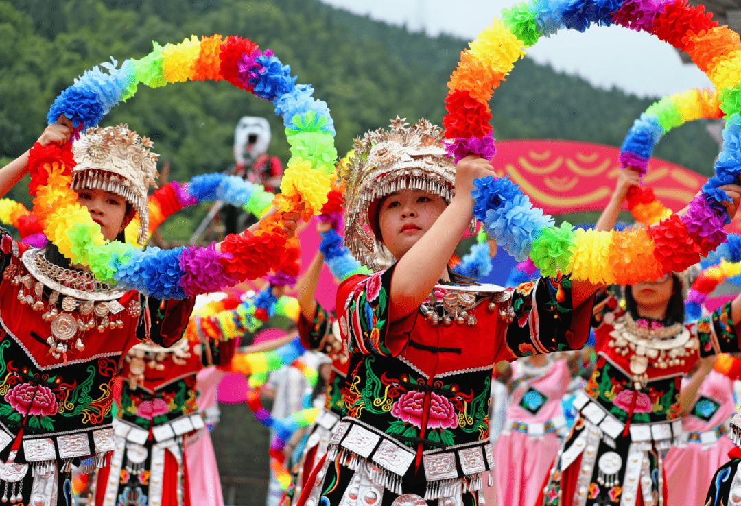 2021第十届中国乌江苗族踩花山节在彭水开幕