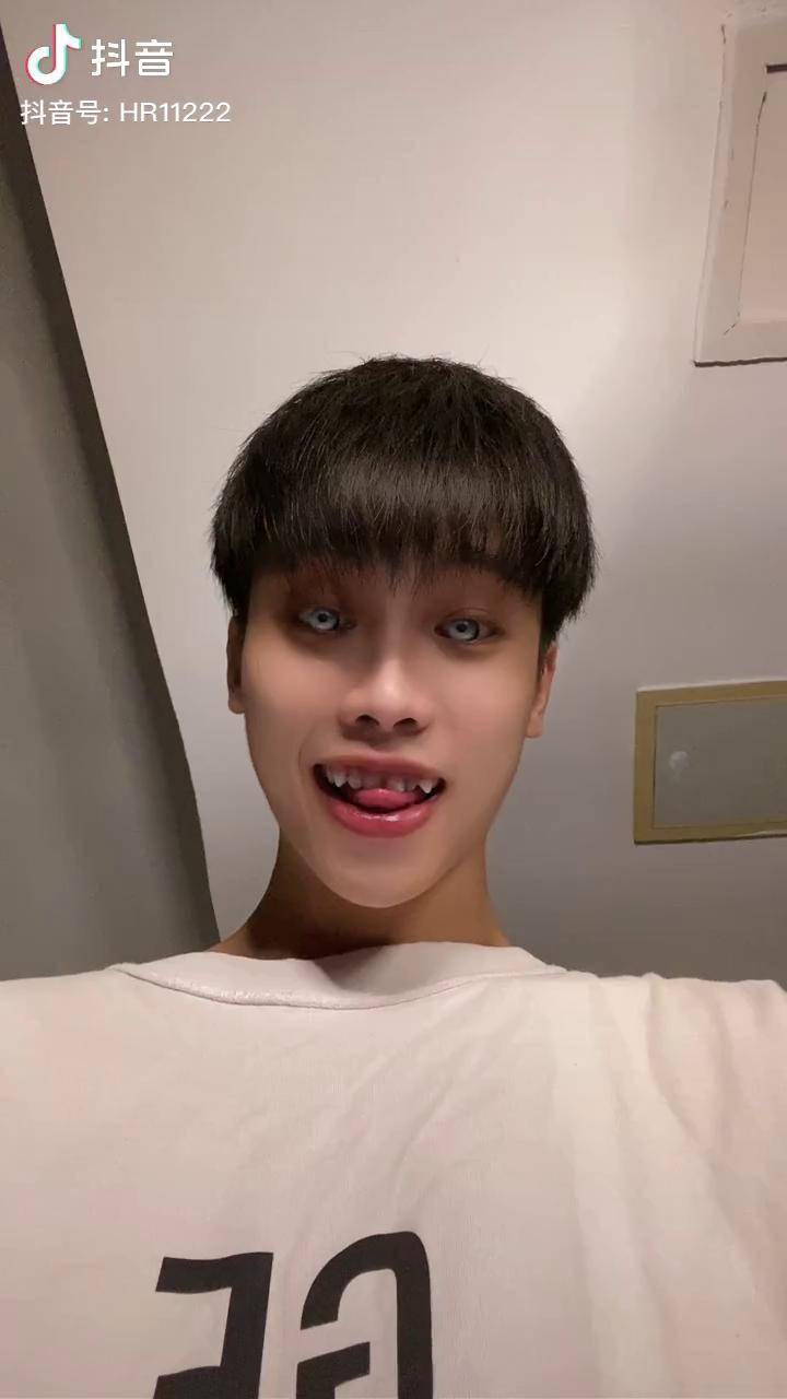 那我走?沙雕男孩 憨憨