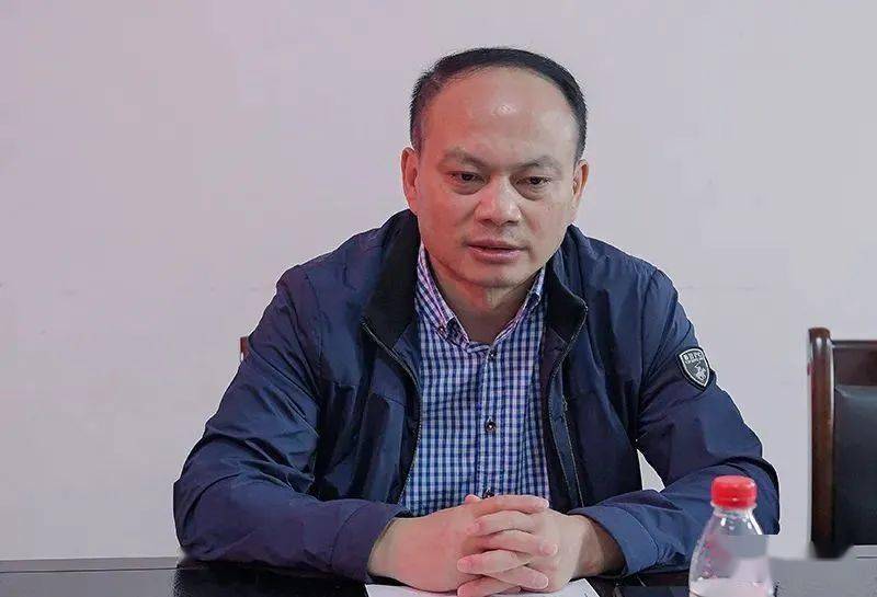 5月18日,兴仁市政府副市长蔡洪斌到巴铃镇中心卫生院督查新冠疫苗接种