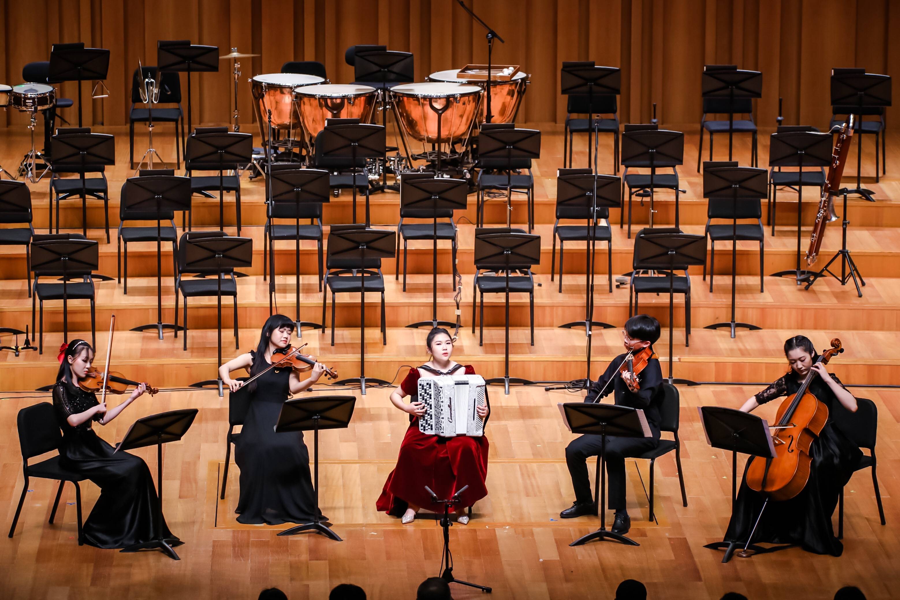 一场手风琴盛宴指尖上的风情登台国家大剧院