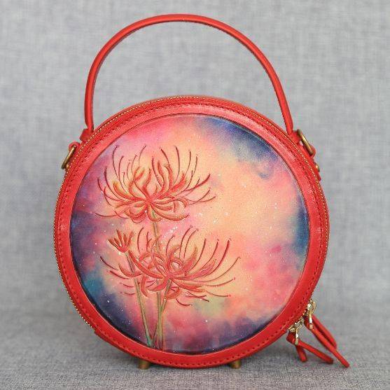 雕刻的淋漓尽致,甚至周边的那种独属于彼岸花的氛围感都被表现出来了.