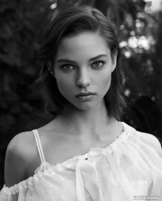 肉都长在该长的地方俄罗斯22岁骨感模特